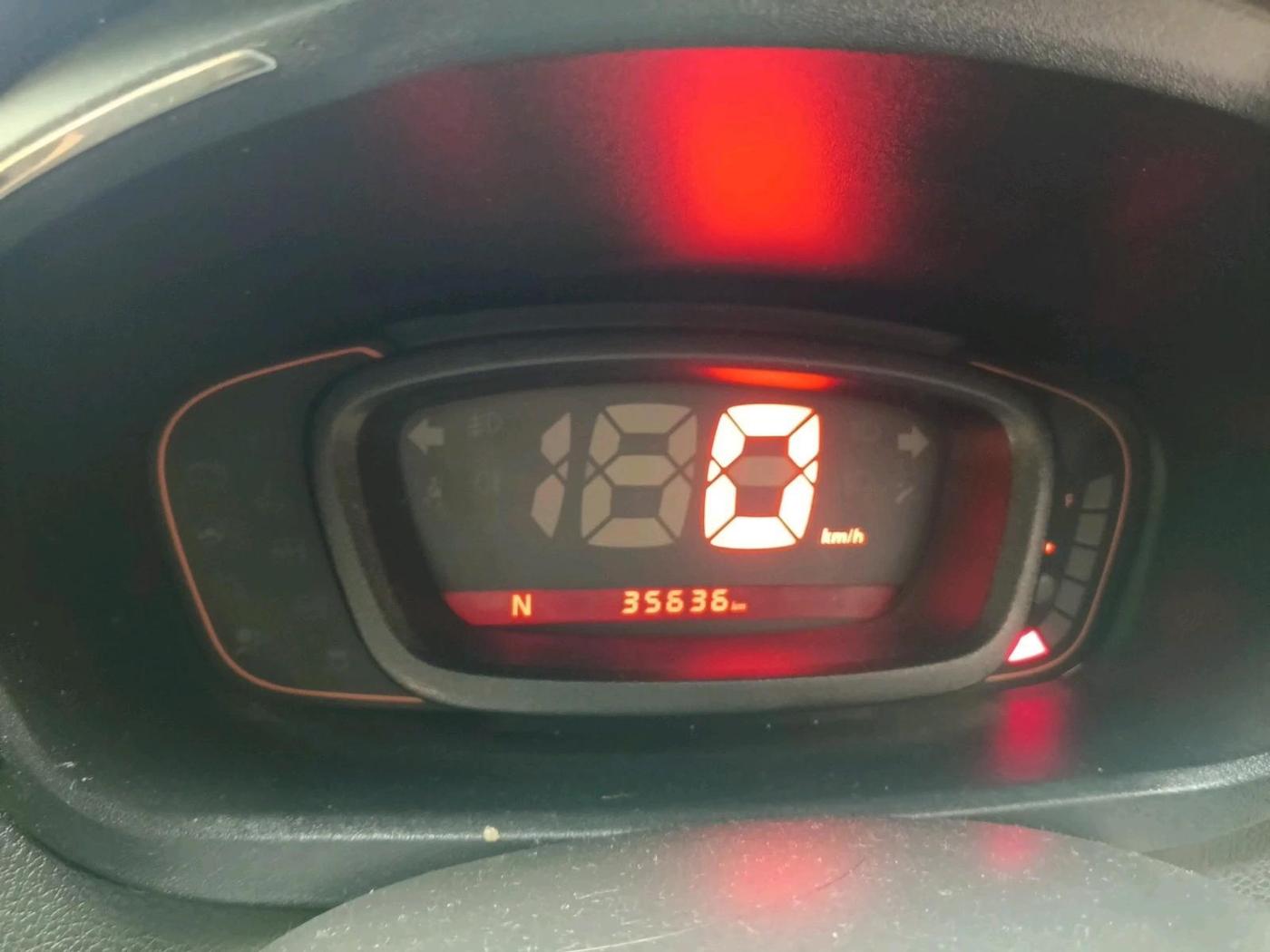 2017 Renault Kwid CLIMBER 1.0 AMT, Petrol, Automatic, 35,636 km, interior