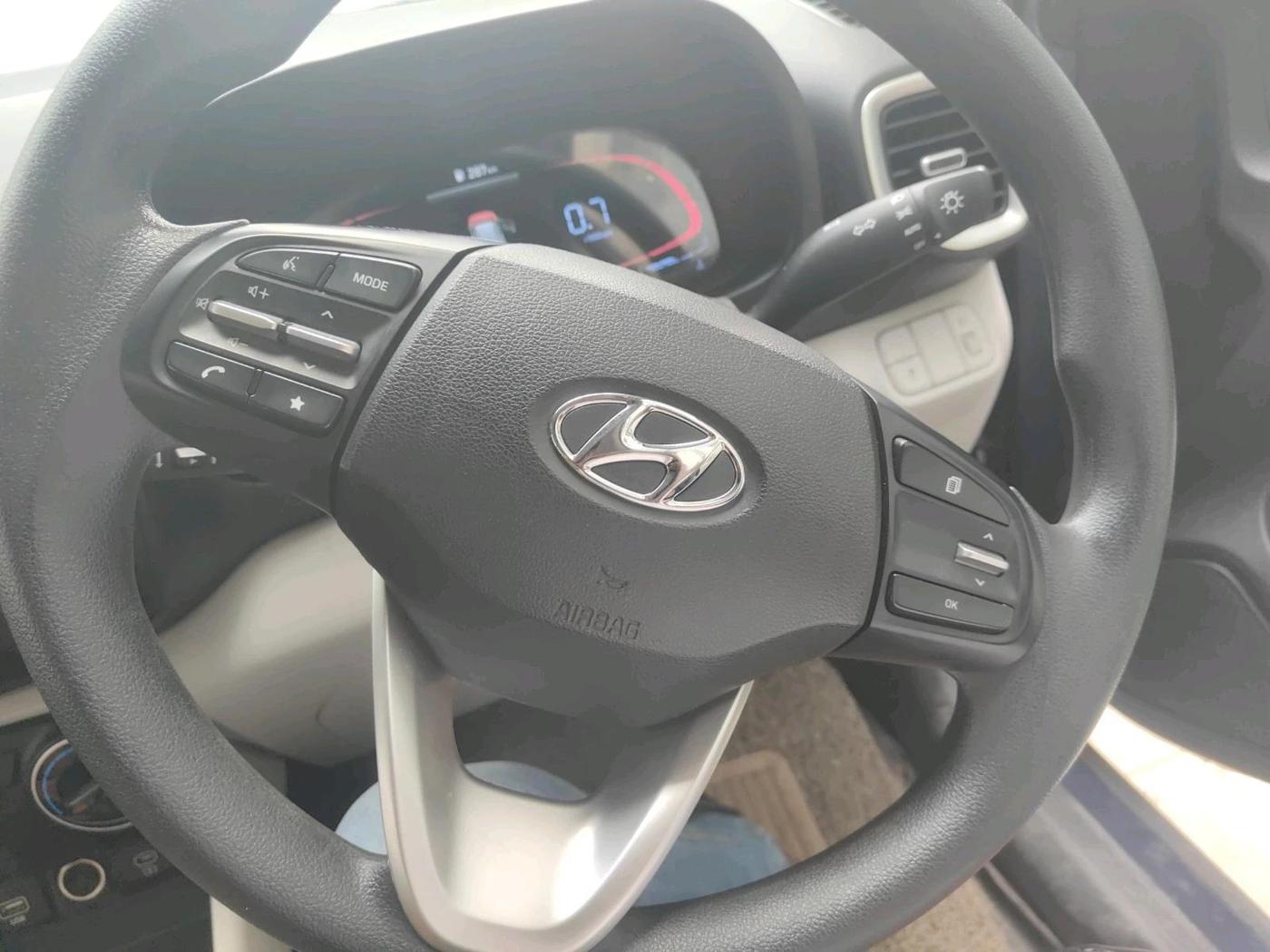 2023 Hyundai VENUE S PLUS 1.5 CRDI, Diesel, Manual, 16,734 km, interior