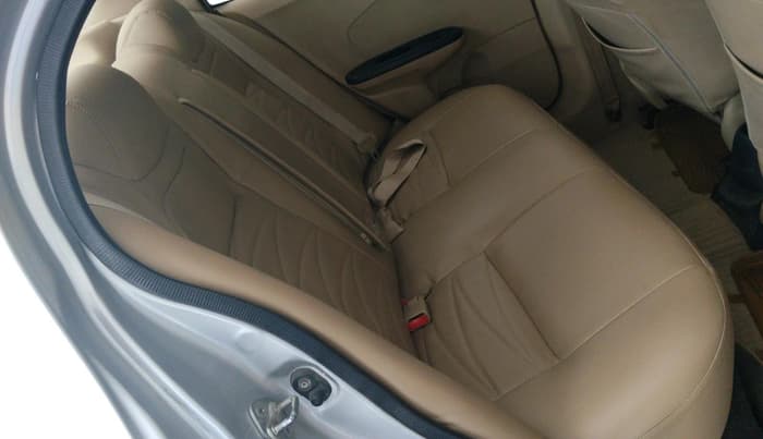 2014 Honda Amaze 1.2L I-VTEC S, Petrol, Manual, 1,10,776 km, interior