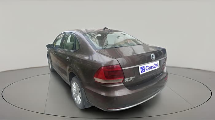 2015 Volkswagen Vento HIGHLINE PLUS 1.5 AT 16 ALLOY, Diesel, Automatic, 1,17,949 km, exterior