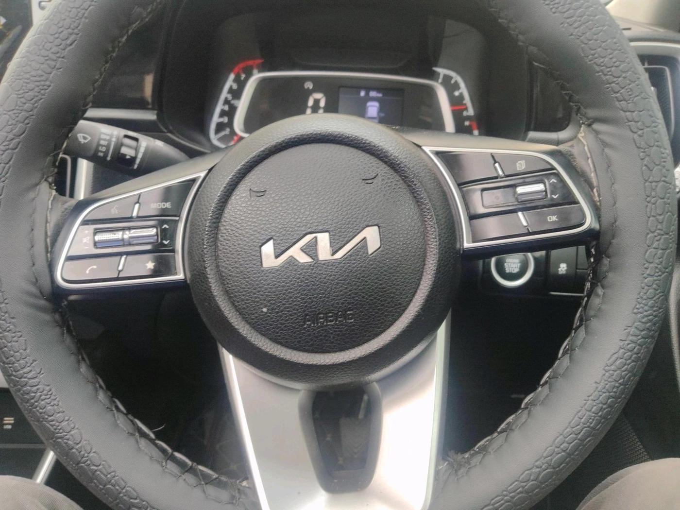 2023 KIA SONET HTK PLUS 1.0 IMT, Petrol, Manual, 19,503 km, interior