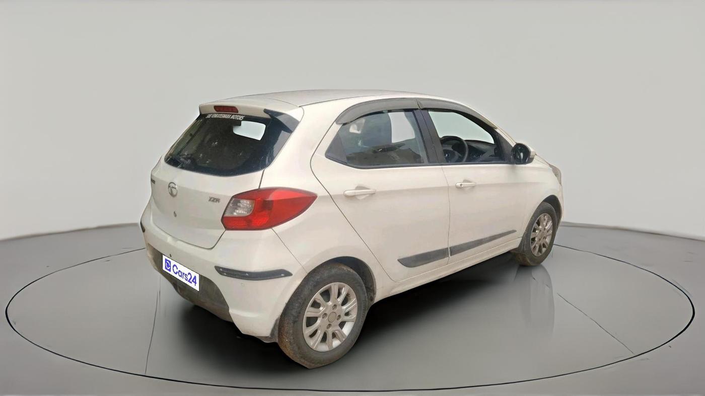 2018 Tata Tiago XZA PETROL, Petrol, Automatic, 1,19,669 km, exterior