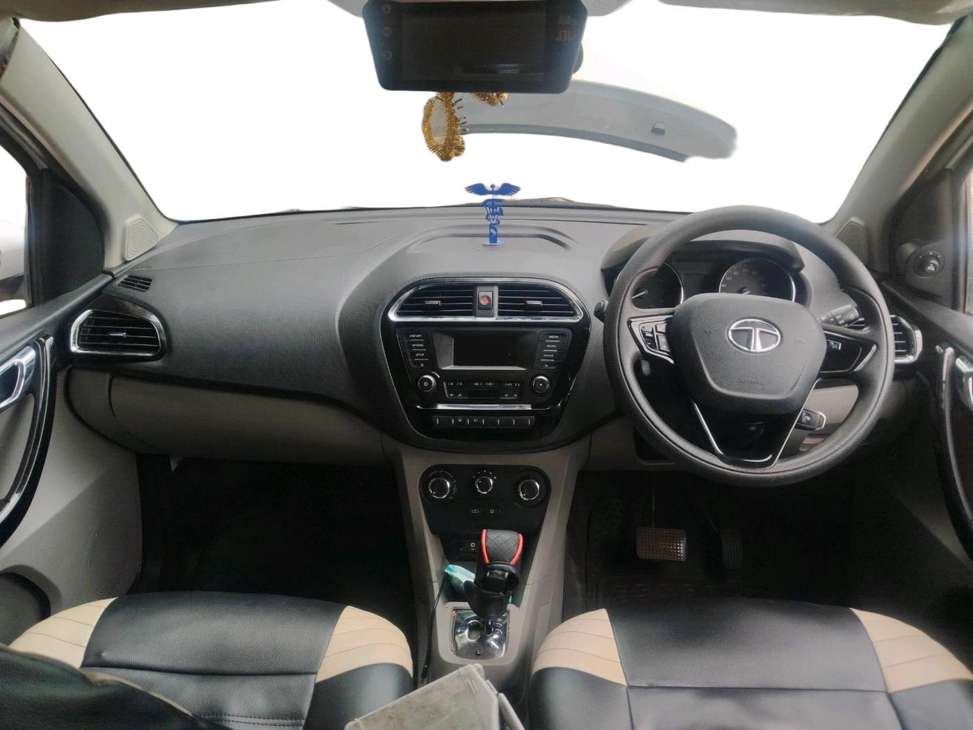2018 Tata Tiago XZA PETROL, Petrol, Automatic, 1,19,669 km, interior