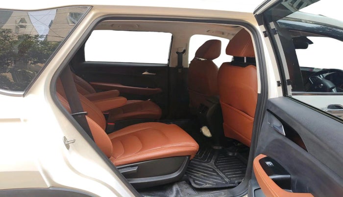 2022 MG HECTOR PLUS SHARP 2.0 DIESEL TURBO MT 6-STR, Diesel, Manual, 81,759 km, interior