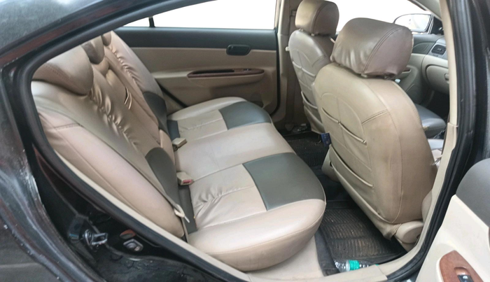 2010 Hyundai Verna VGT CRDI SX 1.5, Diesel, Manual, 1,62,194 km, interior
