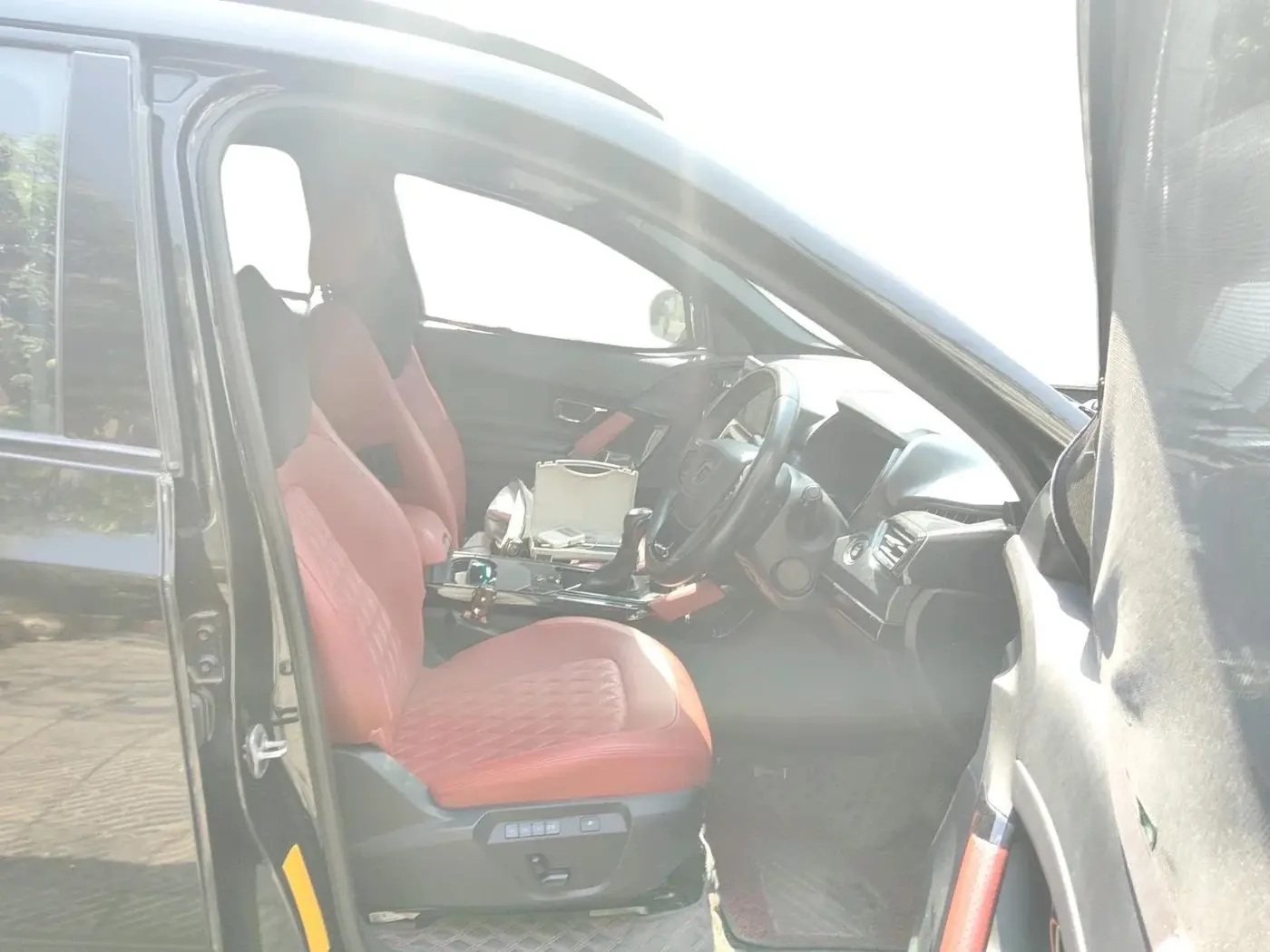2023 Tata Safari XZA PLUS O RED DARK , Diesel, Automatic, 27,581 km, interior
