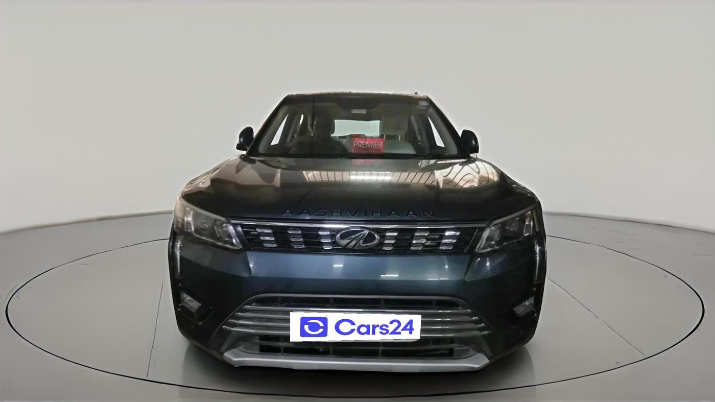 2021 Mahindra XUV300 W8 (O) 1.2 PETROL, Petrol, Manual, 1,10,041 km, exterior