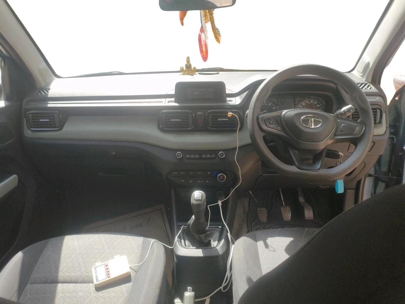 2022 Tata PUNCH ADVENTURE MT, Petrol, Manual, 42,246 km, interior