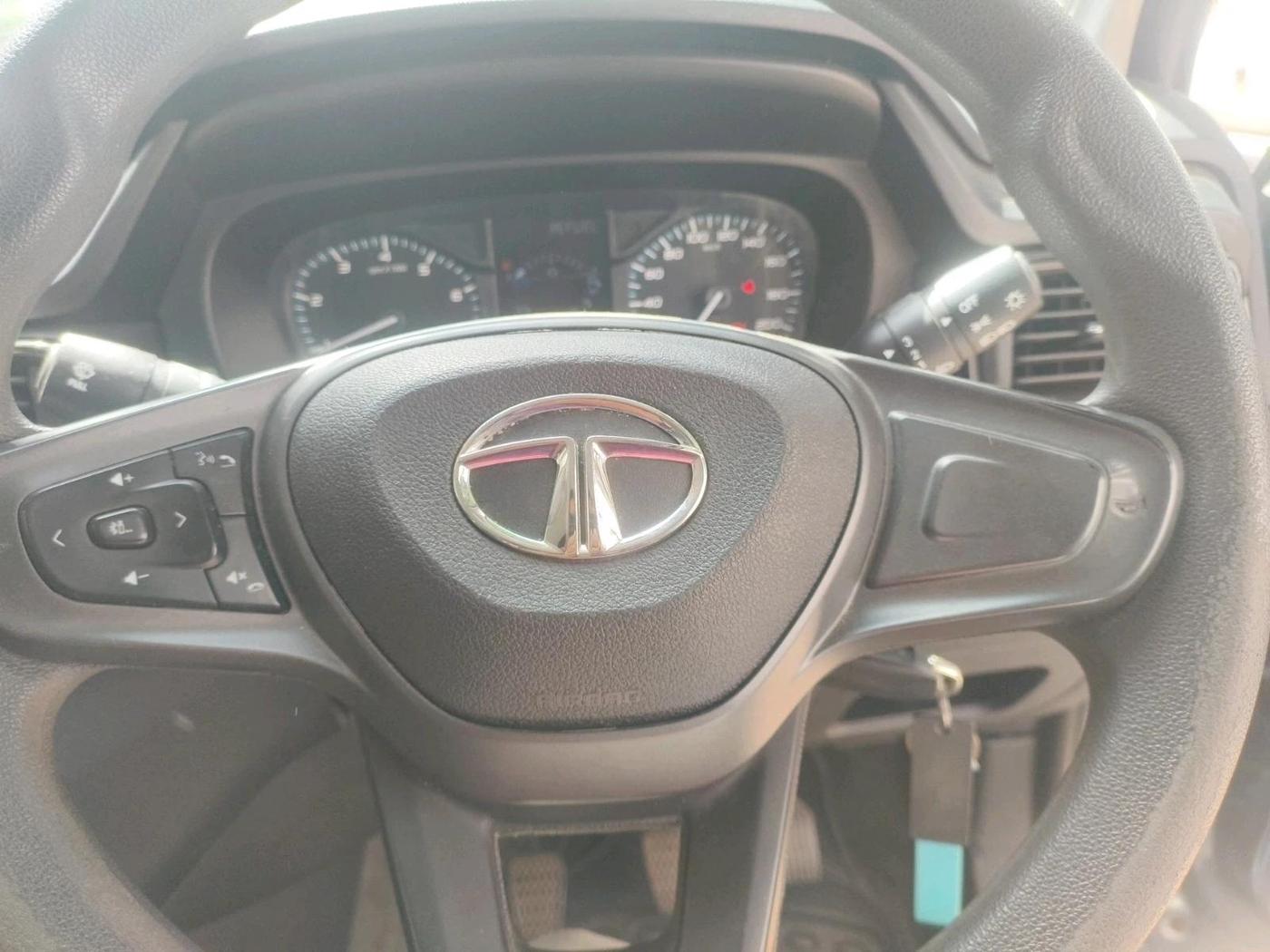 2022 Tata PUNCH ADVENTURE MT, Petrol, Manual, 42,246 km, interior