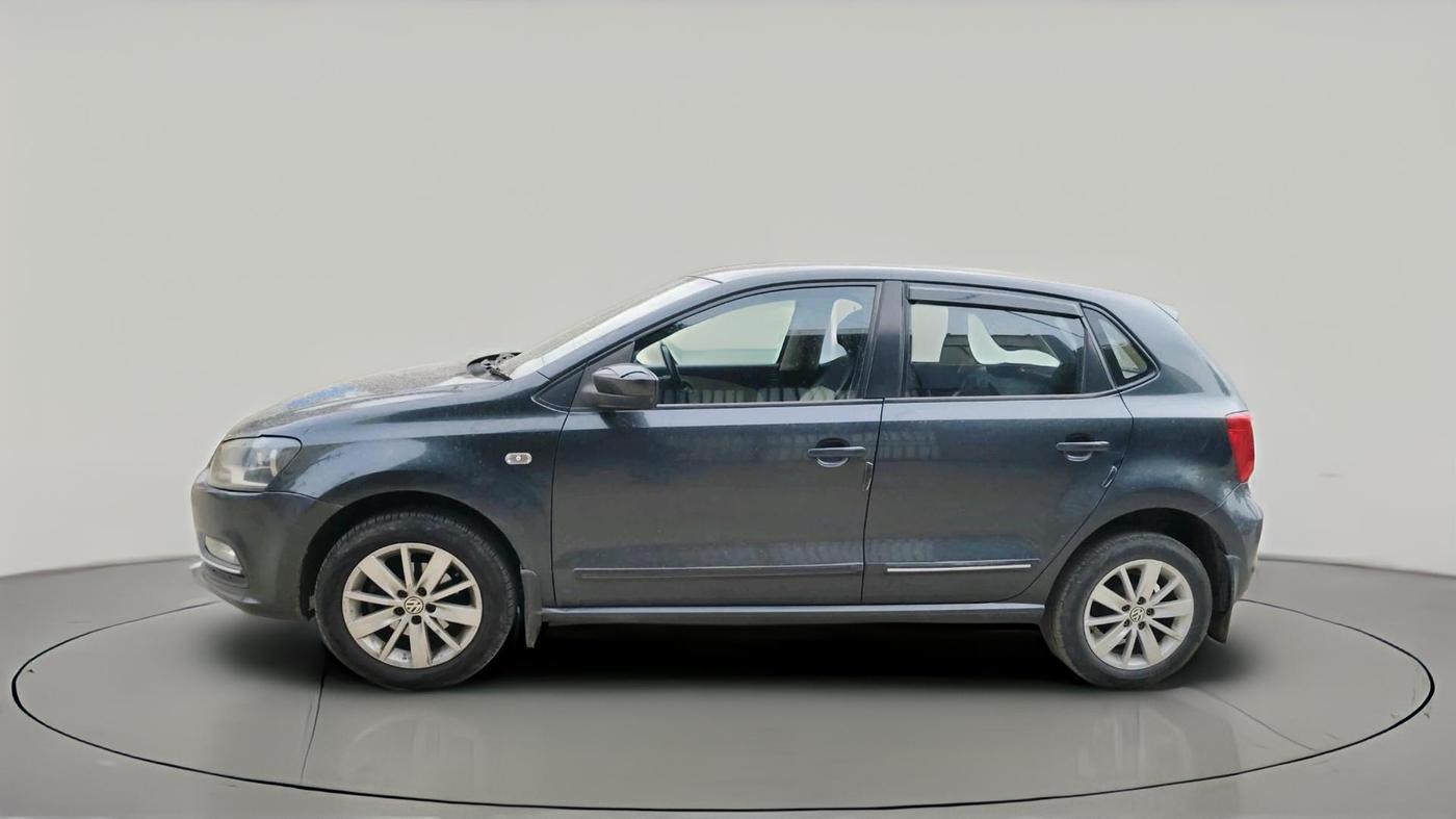 2014 Volkswagen Polo HIGHLINE1.5L, Diesel, Manual, 1,23,908 km, exterior