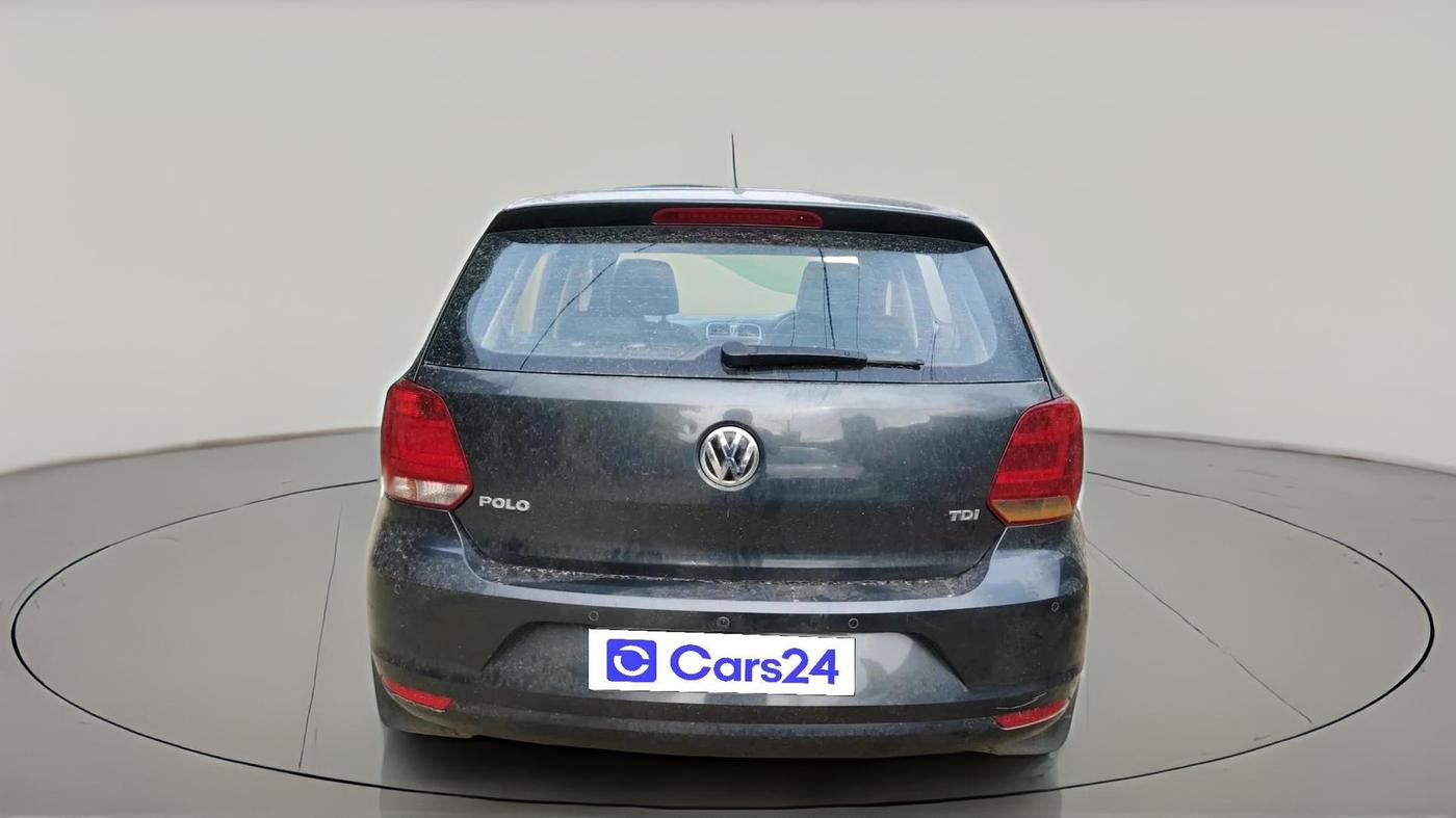 2014 Volkswagen Polo HIGHLINE1.5L, Diesel, Manual, 1,23,908 km, exterior