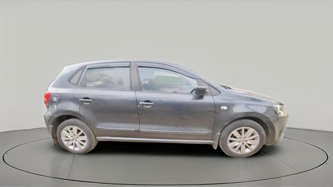 2014 Volkswagen Polo HIGHLINE1.5L, Diesel, Manual, 1,23,908 km, exterior