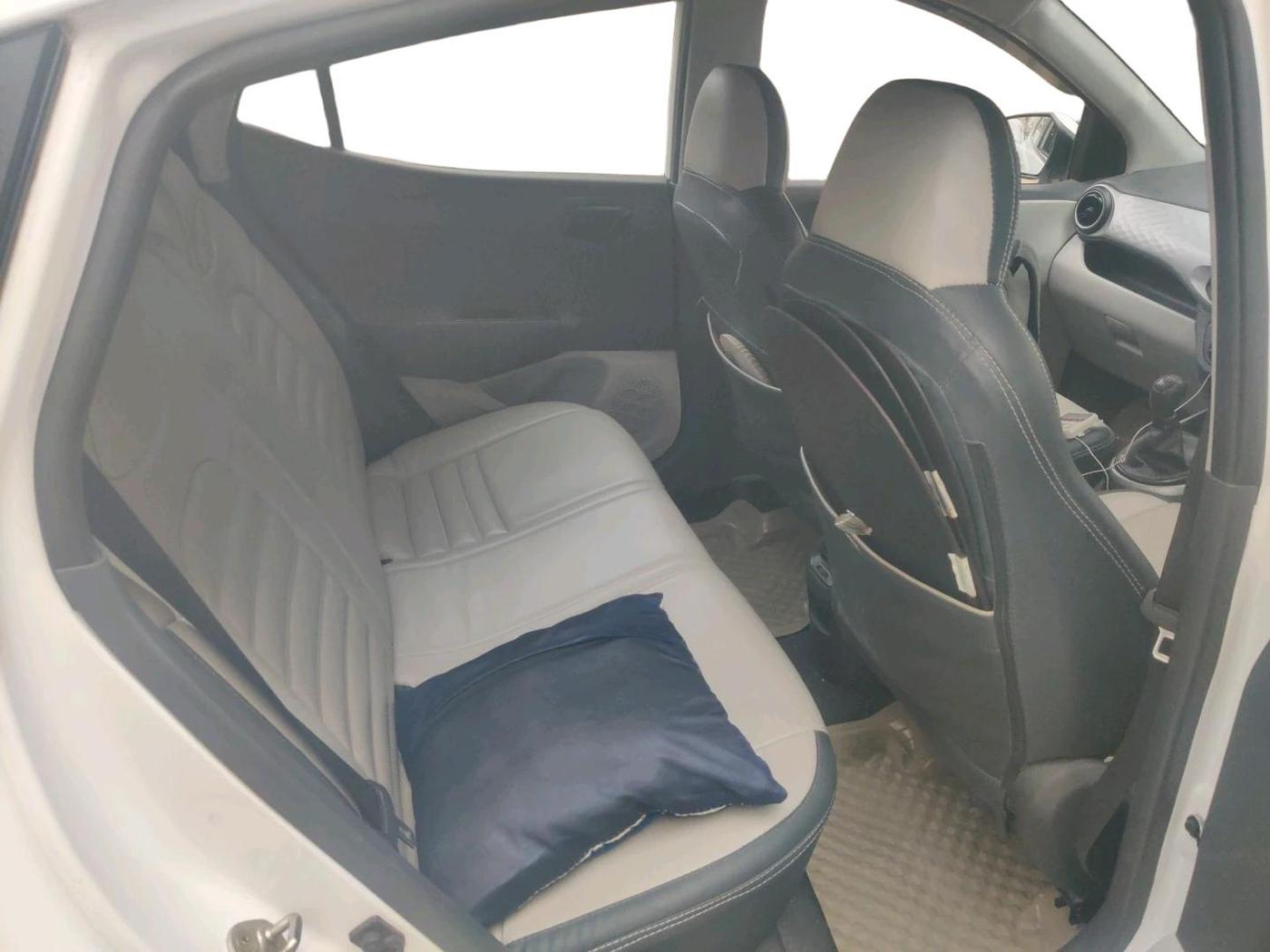 2020 Hyundai GRAND I10 NIOS MAGNA CORPORATE EDITION 1.2 KAPPA VTVT, Petrol, Manual, 39,374 km, interior