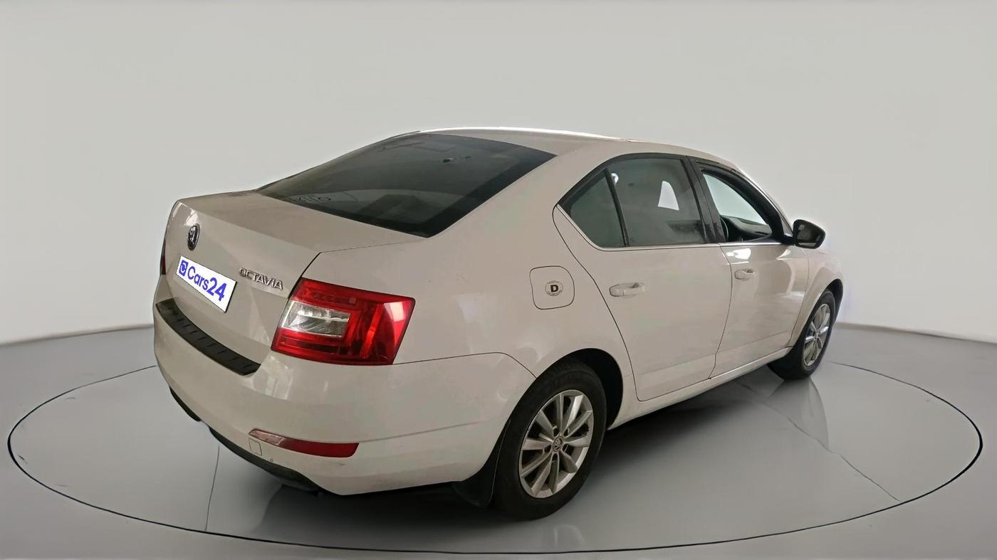 2016 Skoda Octavia 2.0 TDI CR STYLE PLUS AT, Diesel, Automatic, 2,01,534 km, exterior