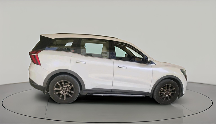 2022 Mahindra XUV700 AX 7 LUXURY P AT 7 STR, Petrol, Automatic, 57,701 km, exterior