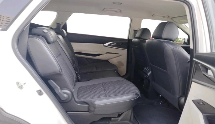 2023 KIA CARENS  PRESTIGE PLUS 1.5 TURBO PETROL DCT 7 STR, Petrol, Automatic, 13,972 km, interior