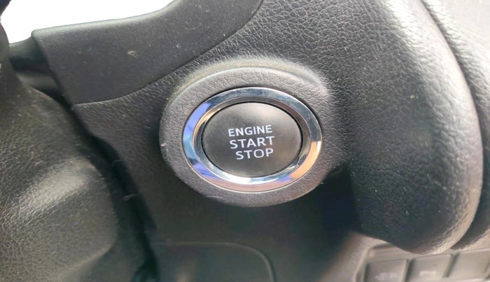 2022 Toyota Innova Crysta 2.4 VX 8 STR, Diesel, Manual, 50,310 km, interior