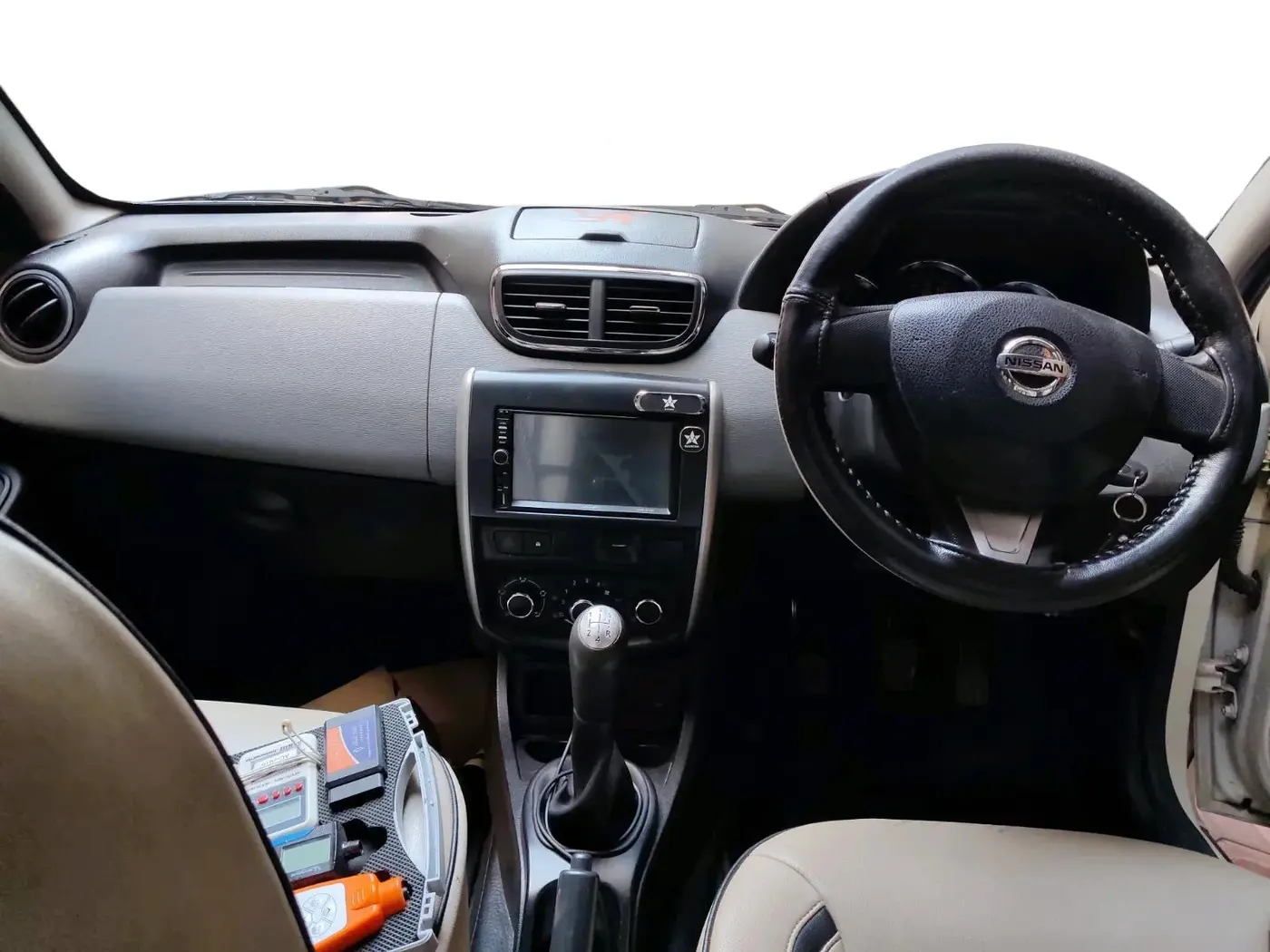 2018 Nissan Terrano XE (D), Diesel, Manual, 93,577 km, interior