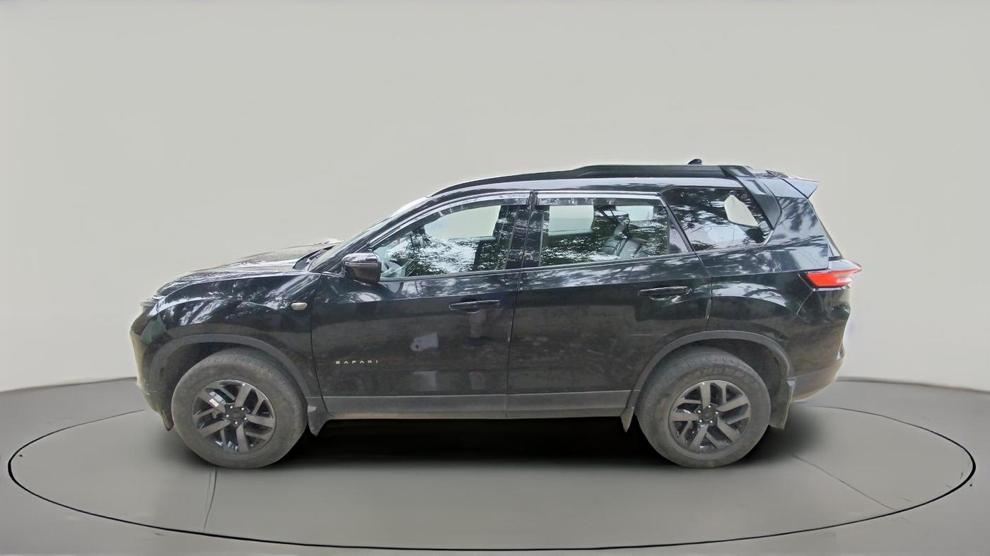 2024 Tata Safari PURE PLUS S DARK EDITION, Diesel, Manual, 41,917 km, exterior