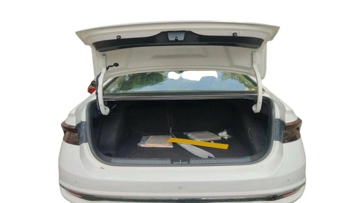 2022 Skoda SLAVIA STYLE 1.0L TSI MT, Petrol, Manual, 1,50,298 km, exterior