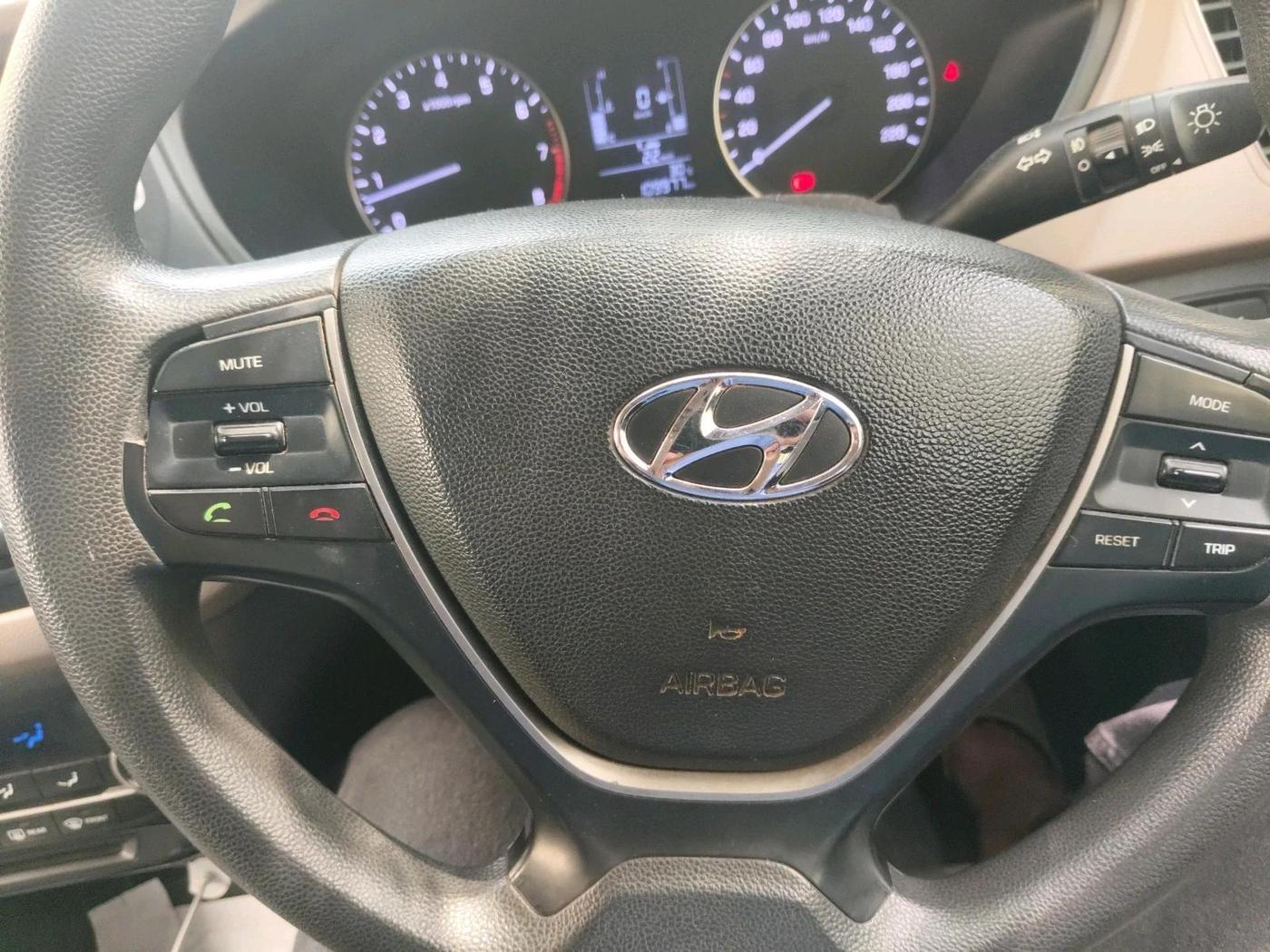2015 Hyundai Elite i20 SPORTZ 1.2, Petrol, Manual, 1,09,977 km, interior