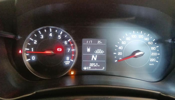 2025 Maruti Swift ZXi Plus AMT, Petrol, Automatic, 3,852 km, interior