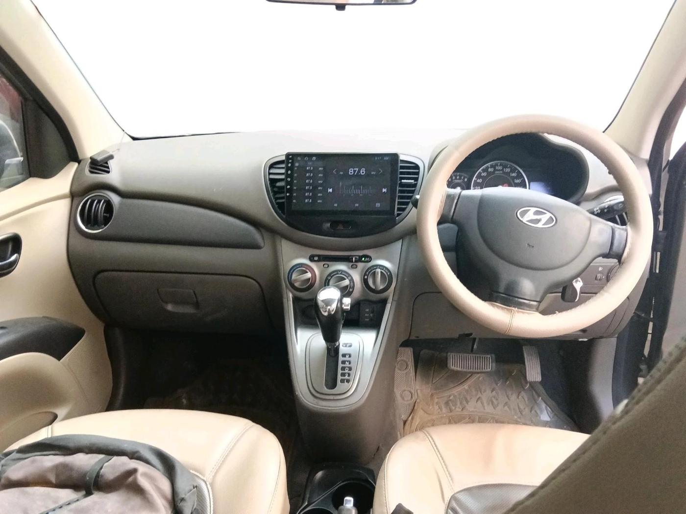 2012 Hyundai i10 SPORTZ 1.2 AT, Petrol, Automatic, 70,333 km, interior