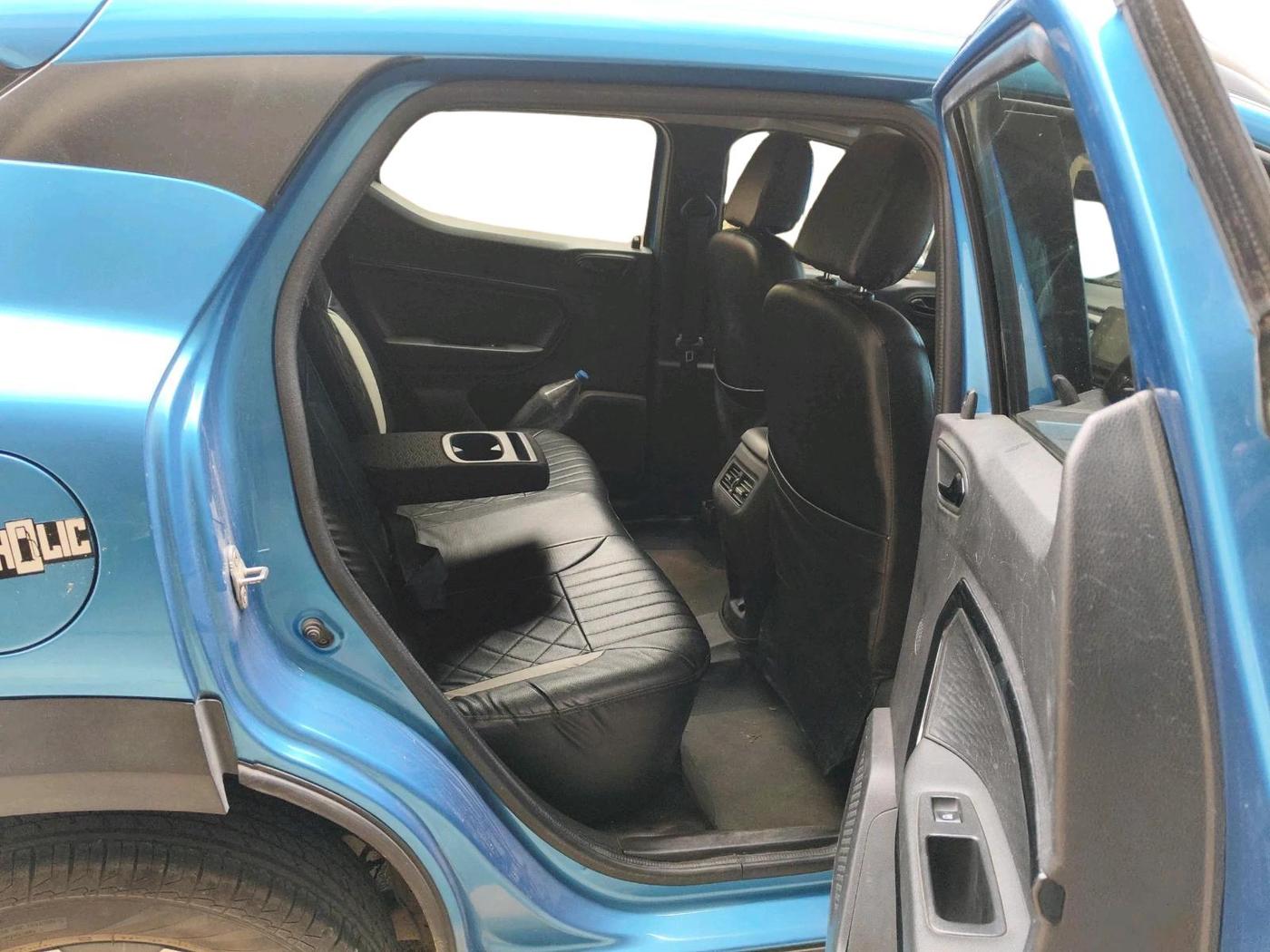 2022 Renault Kiger RXZ MT, Petrol, Manual, 1,14,296 km, interior