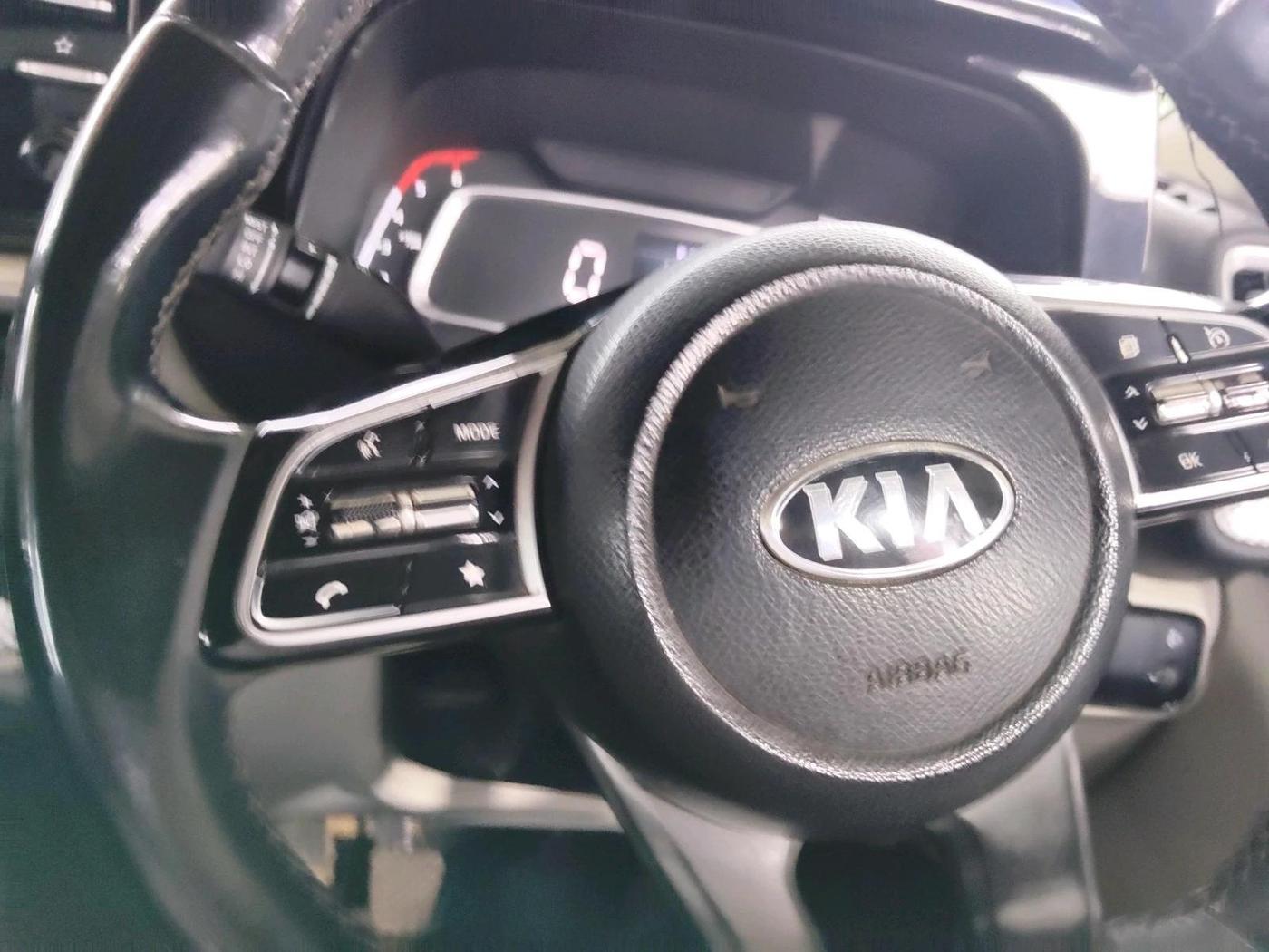 2020 KIA SONET HTX 1.5, Diesel, Manual, 1,45,958 km, interior