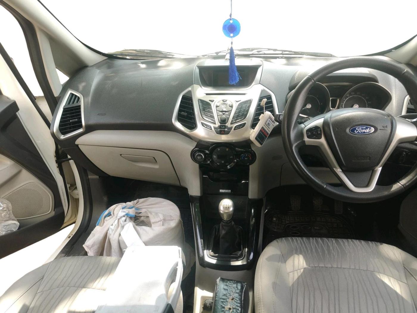 2016 Ford Ecosport TITANIUM 1.5L DIESEL, Diesel, Manual, 1,55,091 km, interior