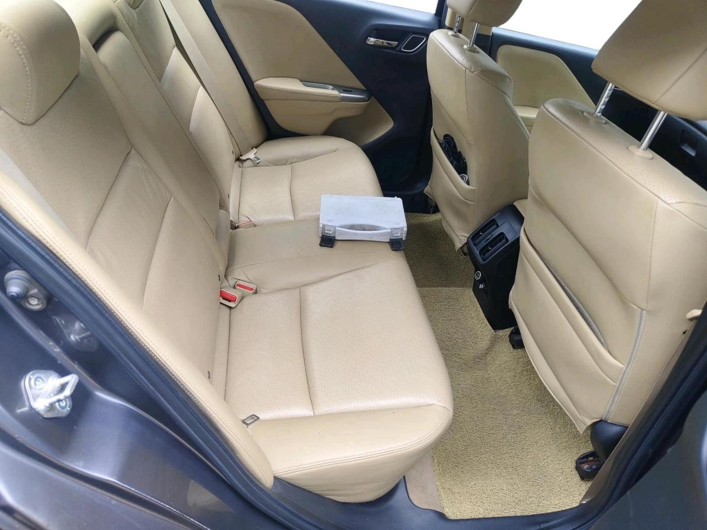 2017 Honda City 1.5L I-VTEC VX CVT, Petrol, Automatic, 1,29,517 km, interior