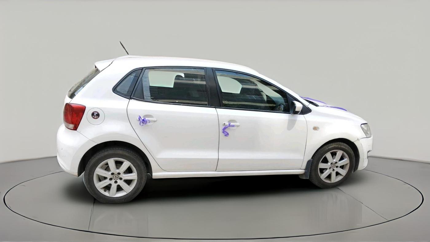 2011 Volkswagen Polo HIGHLINE 1.6L, Petrol, Manual, 1,20,718 km, exterior