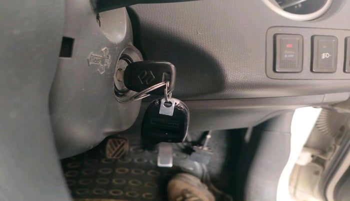 2008 Maruti Swift ZXI 1.3, Petrol, Manual, 1,52,792 km, interior