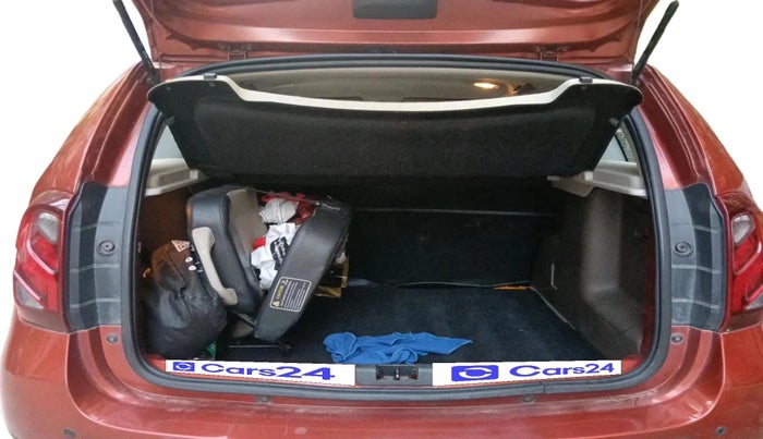 2017 Renault Duster 85 PS RXZ DIESEL, Diesel, Manual, 1,90,894 km, exterior