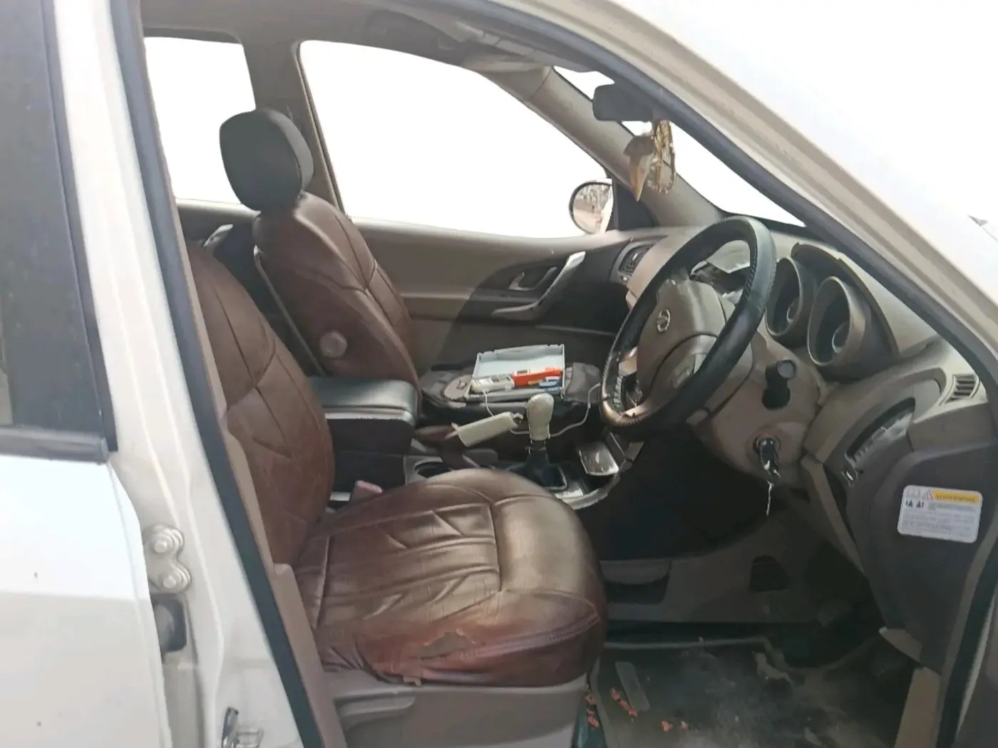 2012 Mahindra XUV500 W8, Diesel, Manual, 2,30,066 km, interior