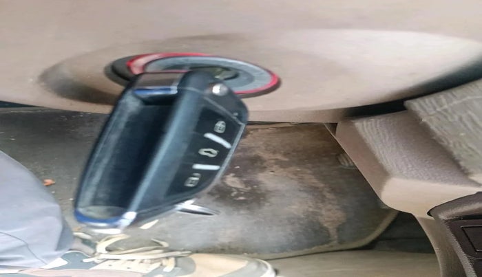 2012 Mahindra XUV500 W8, Diesel, Manual, 2,30,066 km, interior