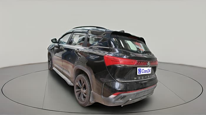 2024 MG HECTOR PLUS Sharp Pro Blackstorm 1.5 Turbo Petrol CVT 7 STR, Petrol, Automatic, 83,870 km, exterior