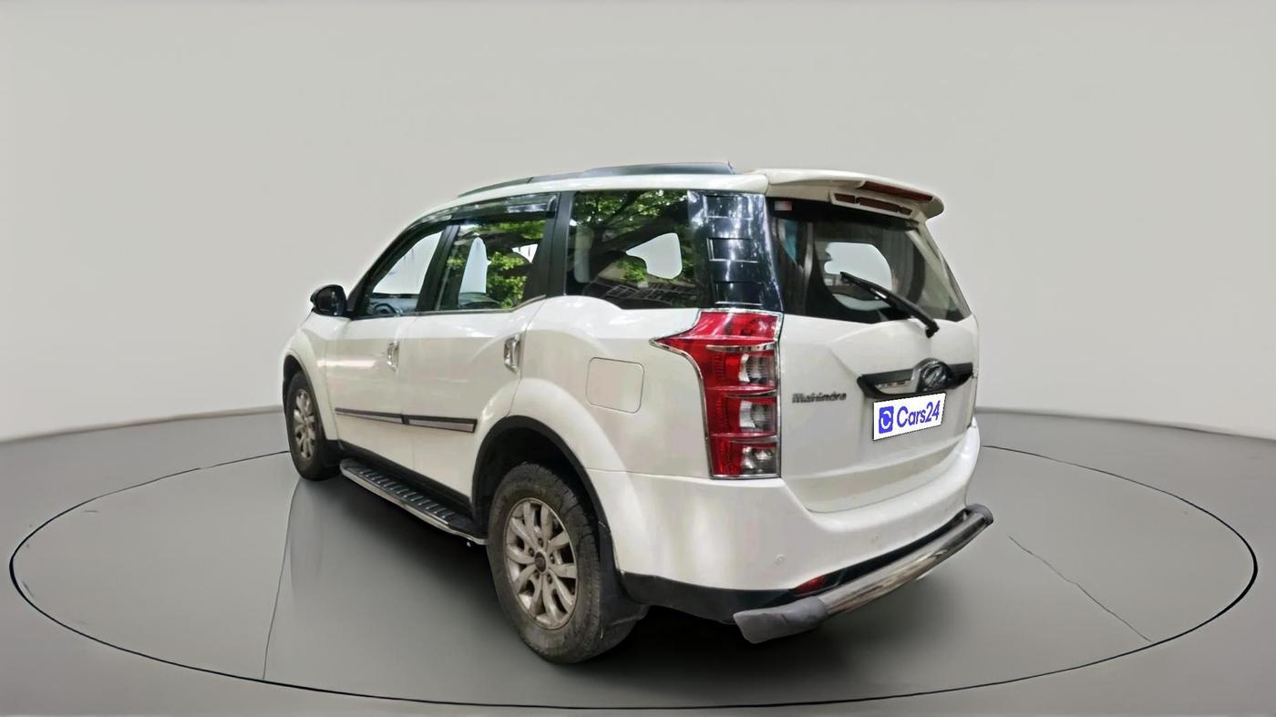 2015 Mahindra XUV500 W10, Diesel, Manual, 89,891 km, exterior