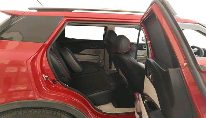 2021 Mahindra XUV300 W8 1.2 PETROL, Petrol, Manual, 43,723 km, interior