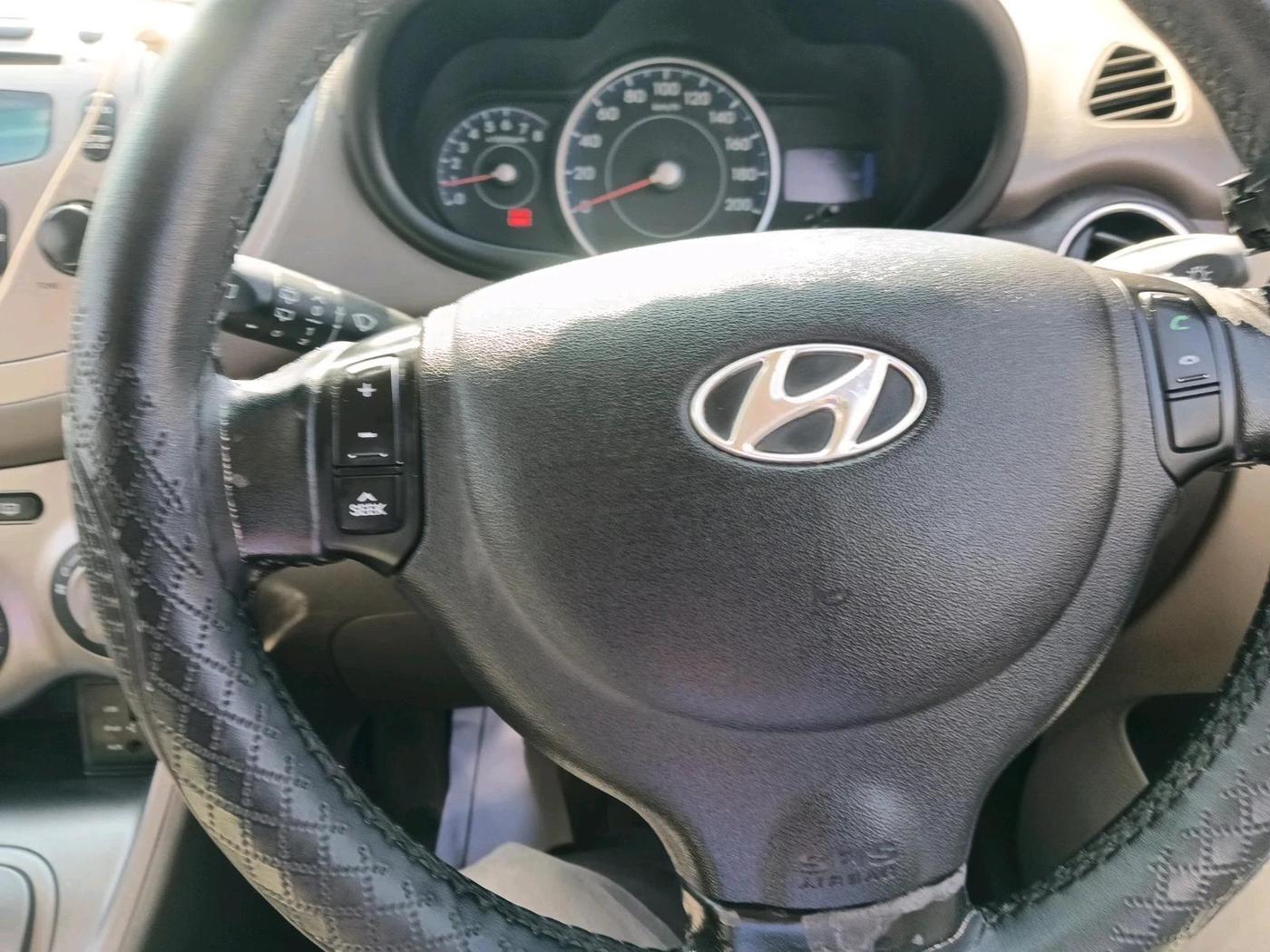 2012 Hyundai i10 ASTA 1.2 AT SUNROOF, Petrol, Automatic, 57,561 km, interior