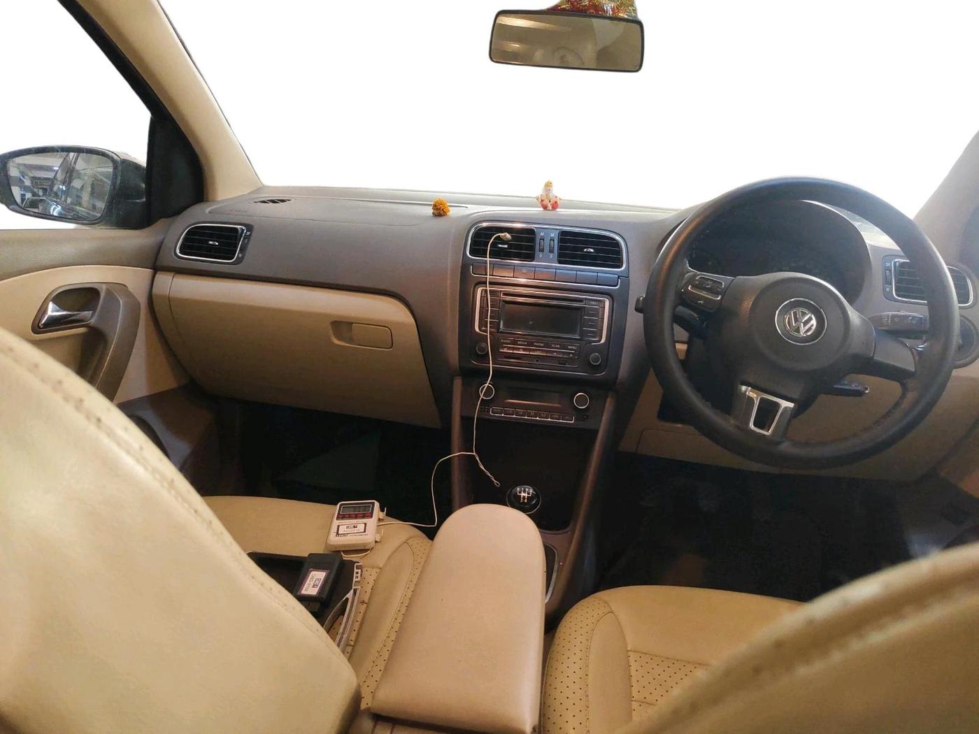 2014 Volkswagen Vento HIGHLINE DIESEL 1.6, Diesel, Manual, 50,239 km, interior
