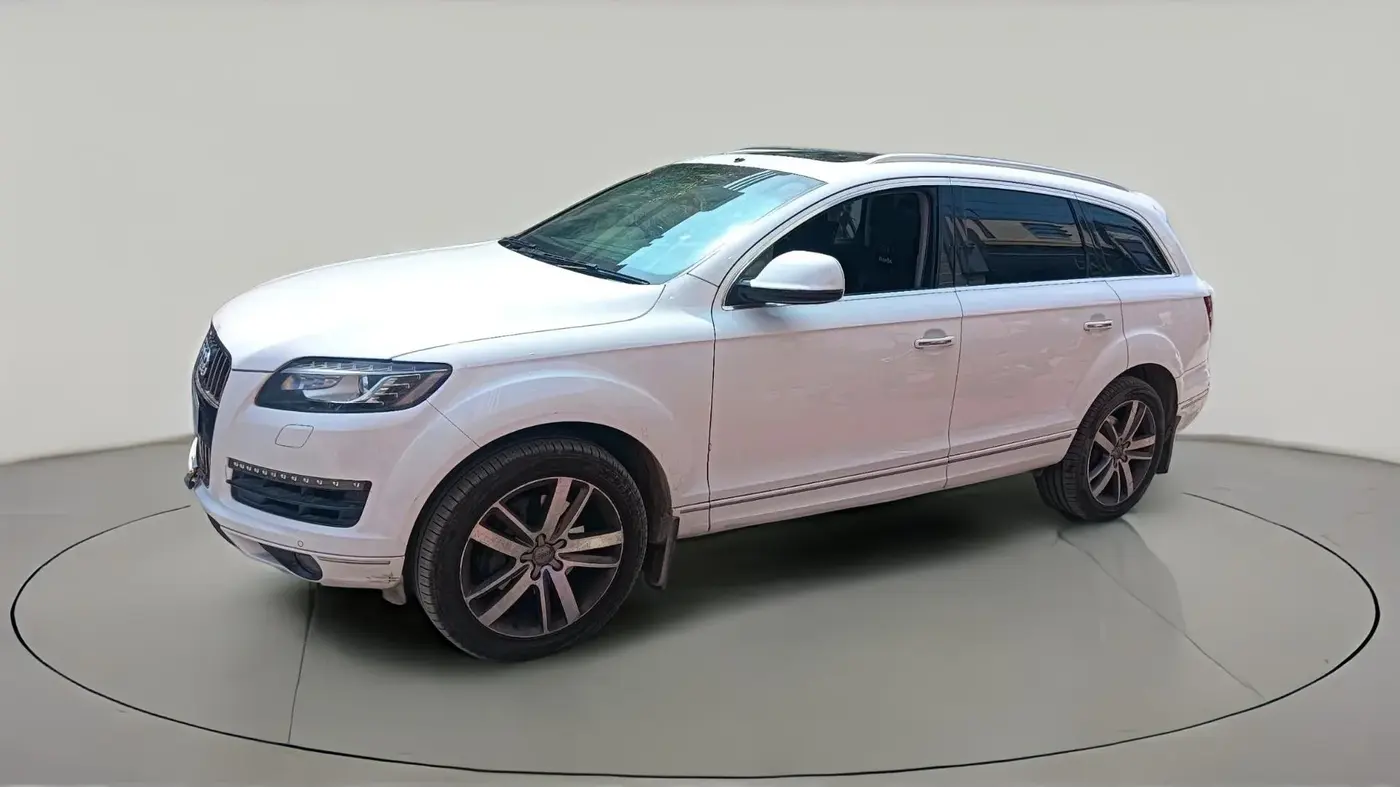 2010 Audi Q7 3.0 TDI QUATTRO, Diesel, Automatic, 1,00,843 km, exterior