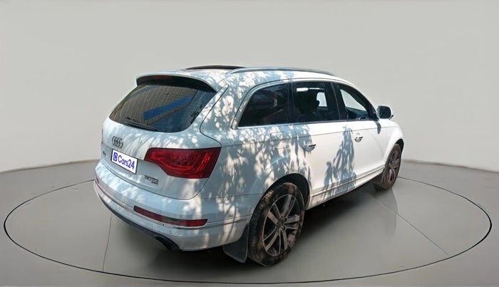 2010 Audi Q7 3.0 TDI QUATTRO, Diesel, Automatic, 1,00,843 km, exterior