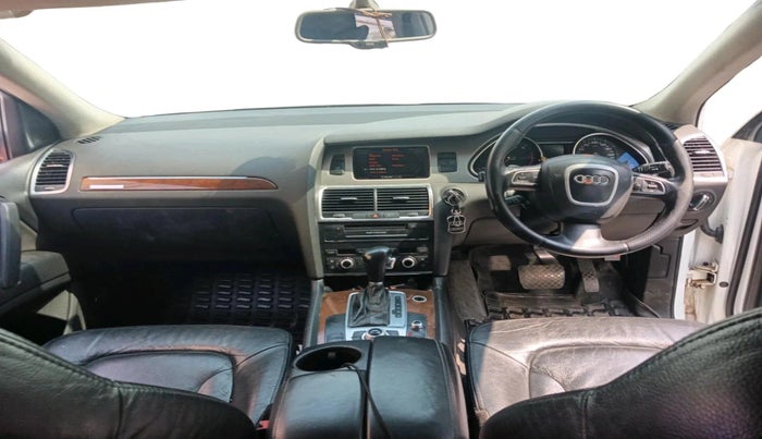 2010 Audi Q7 3.0 TDI QUATTRO, Diesel, Automatic, 1,00,843 km, interior