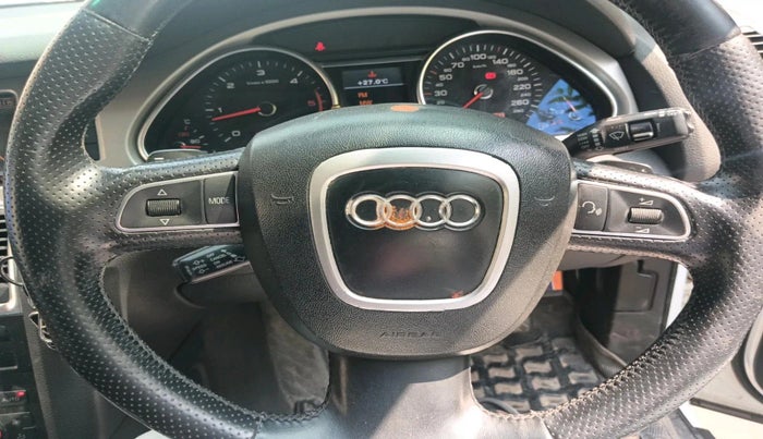 2010 Audi Q7 3.0 TDI QUATTRO, Diesel, Automatic, 1,00,843 km, interior
