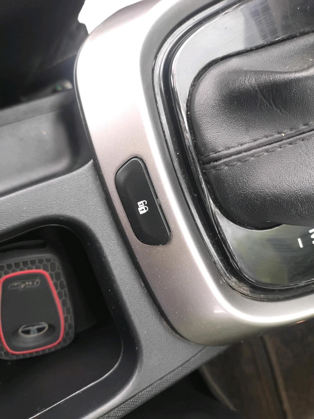 2023 Tata ALTROZ XZA + SUNROOF, Petrol, Automatic, 30,384 km, interior