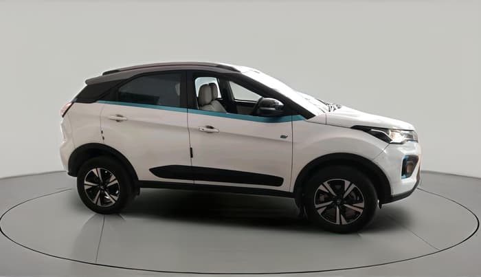 2022 Tata NEXON EV XZ PLUS LUX, Electric, Automatic, 67,917 km, exterior