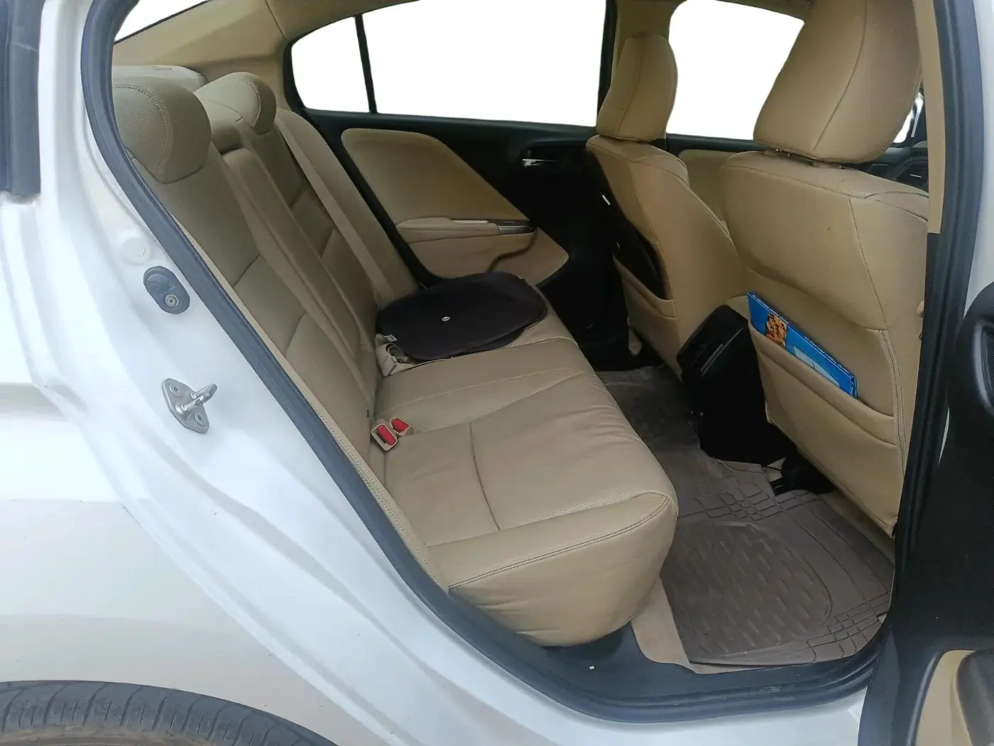 2016 Honda City 1.5L I-DTEC VX, Diesel, Manual, 69,398 km, interior
