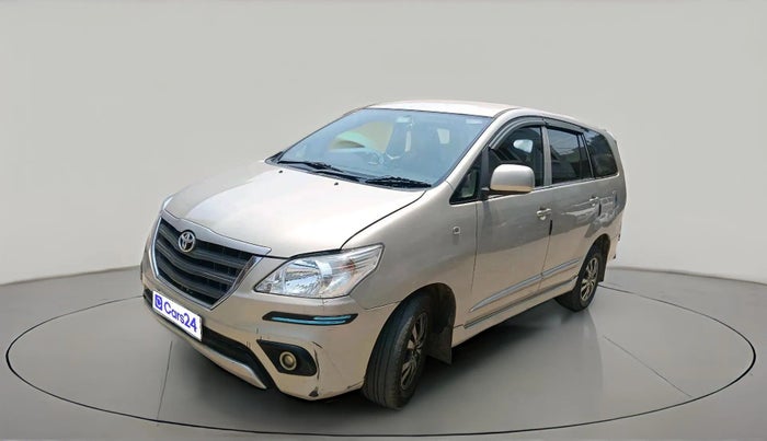 2015 Toyota Innova 2.5 GX 8 STR, Diesel, Manual, 1,95,406 km, exterior