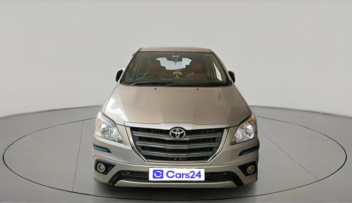 2015 Toyota Innova 2.5 GX 8 STR, Diesel, Manual, 1,95,406 km, exterior